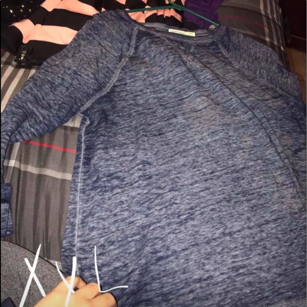 Mid length long sleeve shirt